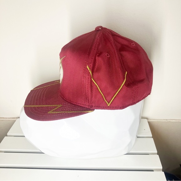 DC The Flash The fastest man alive Hat Cap EUC - Picture 2 of 4